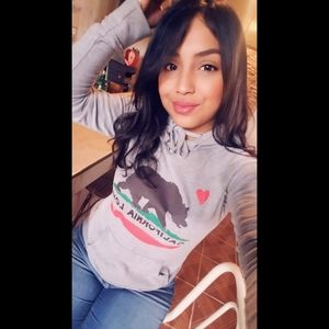 Meet your Posher, Crystal stephanie